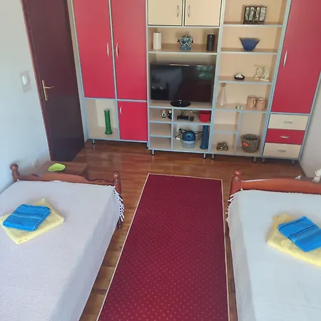 아파트 Hushhush *