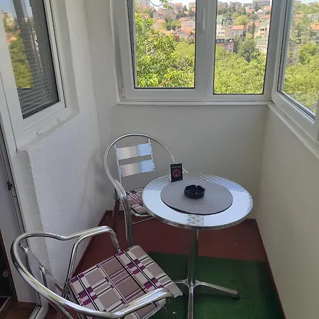 Hushhush Apartment